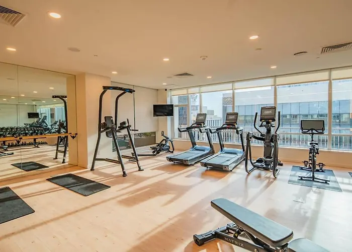 Stunning 2br Dt Highrise, Gym, Pool, W-d, Parking, Golf Phoenix