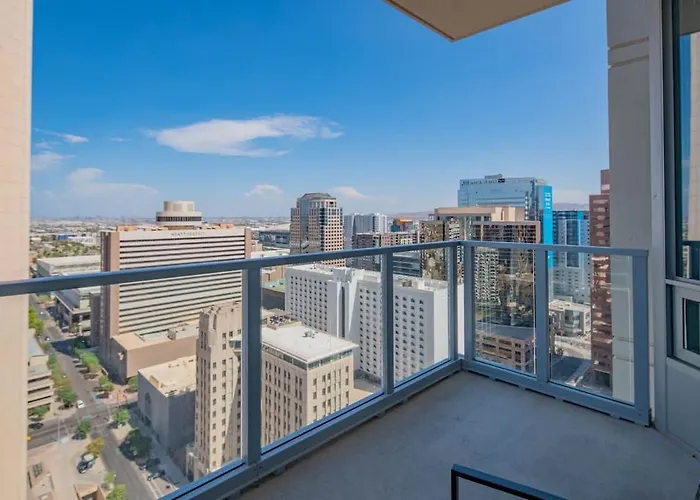 Stunning 2br Dt Highrise, Gym, Pool, W-d, Parking, Golf